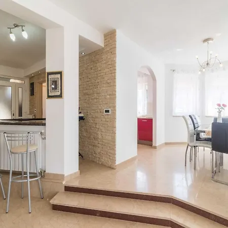 Villa Luxe In With Private Pool Valtura