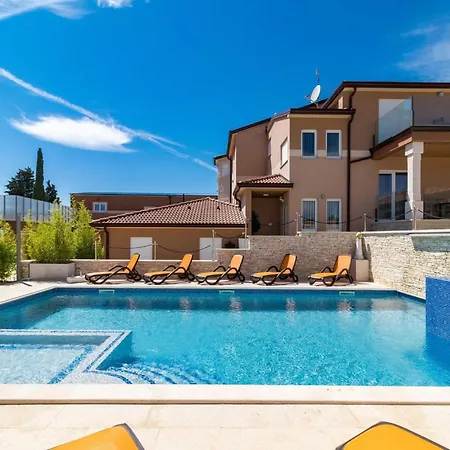 Luxe In With Private Pool Villa *
