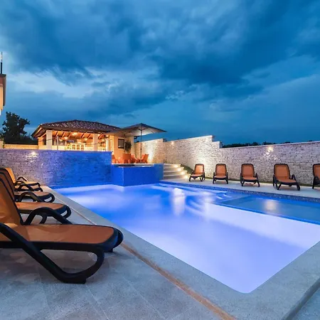 Luxe In With Private Pool Villa