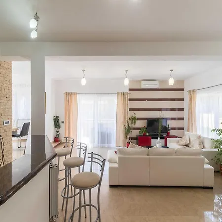 Villa Luxe In With Private Pool Valtura